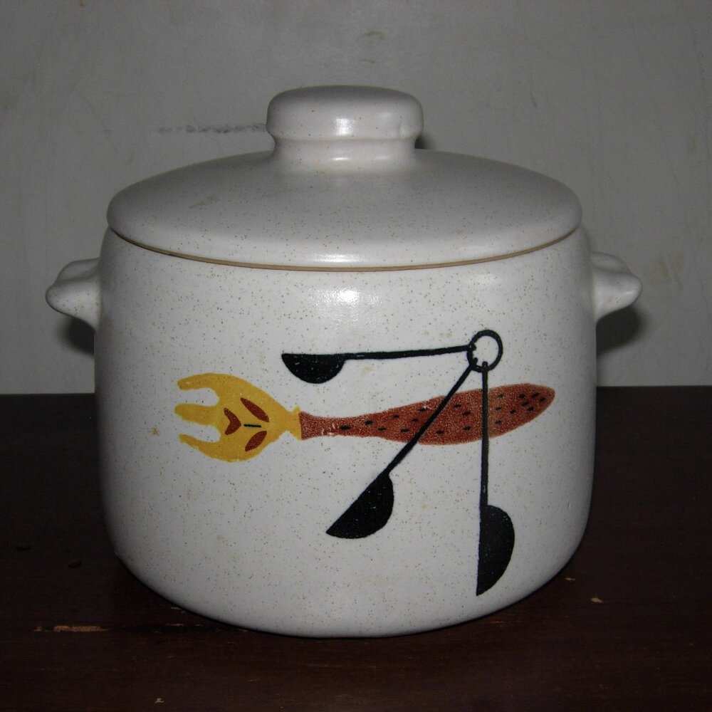 Vintage West Bend Bean Crock Pot